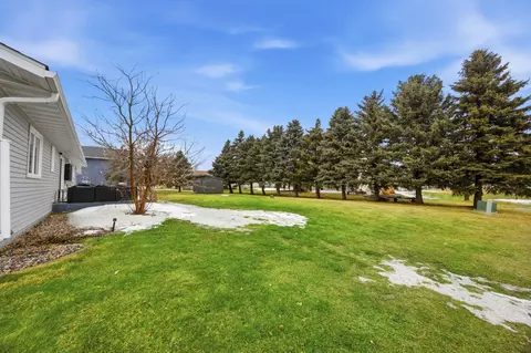 211 Hackberry Ct, Kindred, ND 58051 photo 4