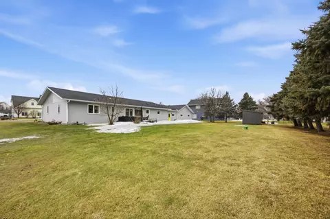211 Hackberry Ct, Kindred, ND 58051 photo 36