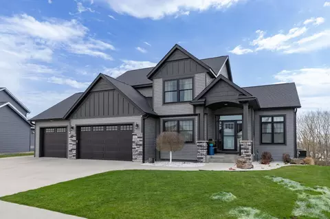 6364 Sunset Hill Pl NW, Rochester, MN 55901