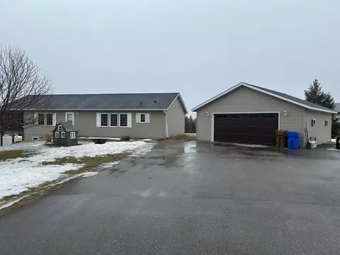 2257 Long Lake Rd, Detroit Lakes, MN 56501