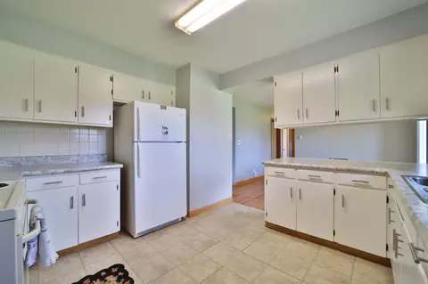 Kitchen - 12108 Oakridge Rd, Brainerd, MN 56401 photo 4 of 6