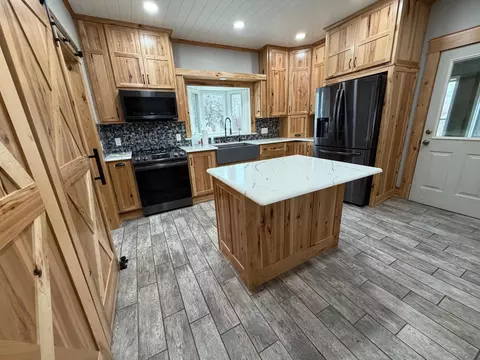 Kitchen - 16604 750th Ave, Albert Lea, MN 56007 photo 3 of 3