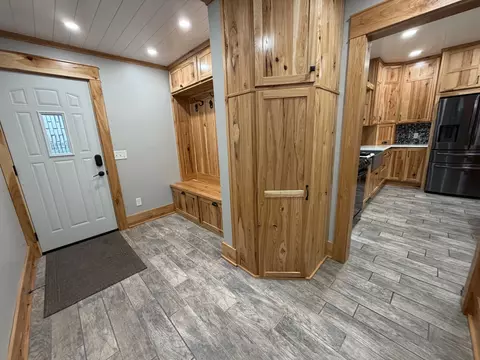 Entry Way - 16604 750th Ave, Albert Lea, MN 56007 photo 1 of 2