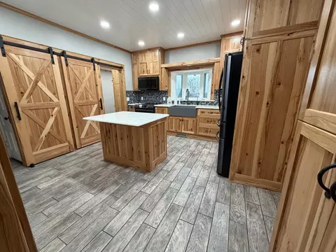 Kitchen - 16604 750th Ave, Albert Lea, MN 56007 photo 1 of 3