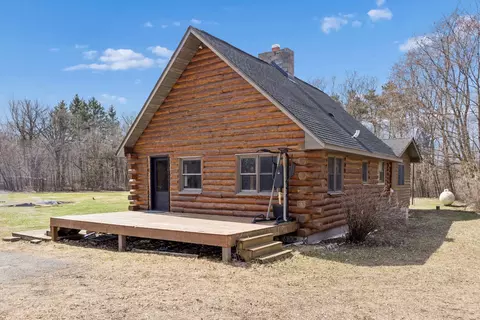 450 Hill Ave, Star Prairie, WI 54026