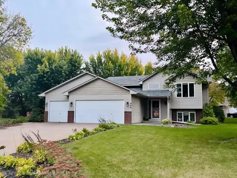 400 Elder Cir NW, Saint Michael, MN 55376