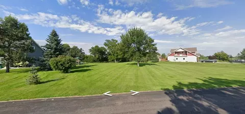 9850 21st St S, Horace, ND 58047