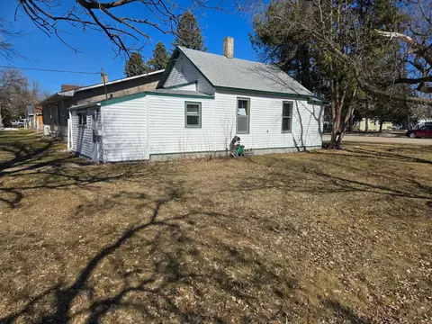 103 3rd St NE, Barnesville, MN 56514 photo 2
