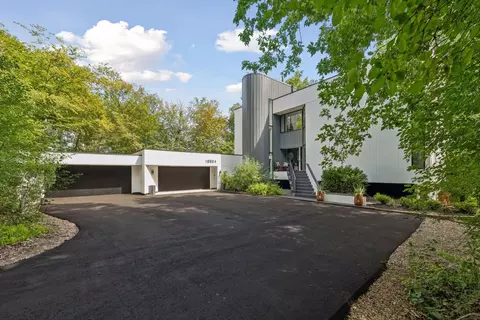 18804 Kingswood Ter, Minnetonka, MN 55345