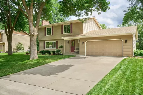 7020 Empire Ln N, Maple Grove, MN 55311