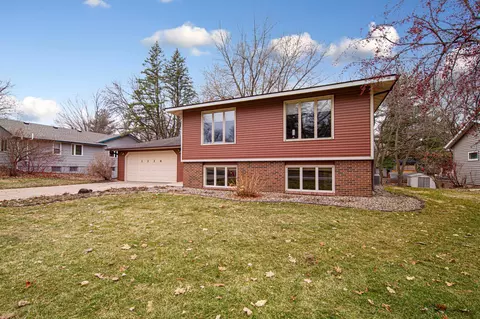 1114 Maple St S, Northfield, MN 55057 photo 2