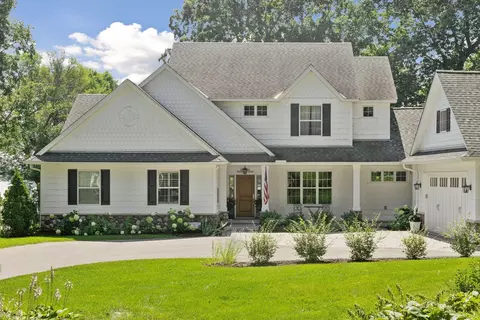 3017 Brooks Ln, Wayzata, MN 55391