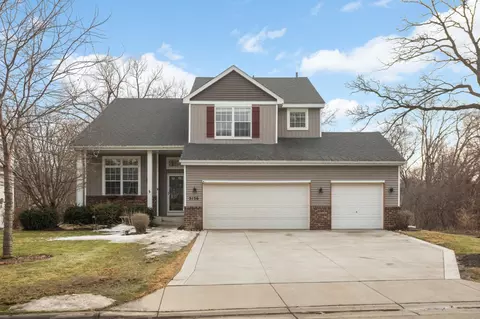 3136 N View Ln, Woodbury, MN 55125