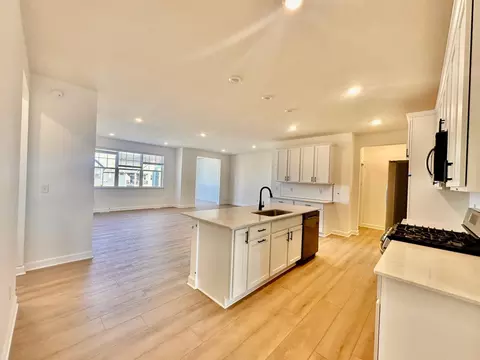 Kitchen - 20148 68th Ave, Corcoran, MN 55340 photo 6 of 6