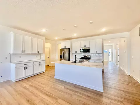 Kitchen - 20148 68th Ave, Corcoran, MN 55340 photo 5 of 6