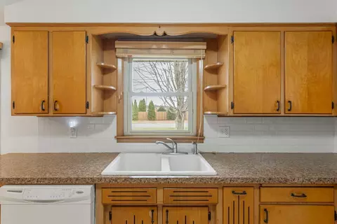 2335 4th St NW, Faribault, MN 55021 photo 11