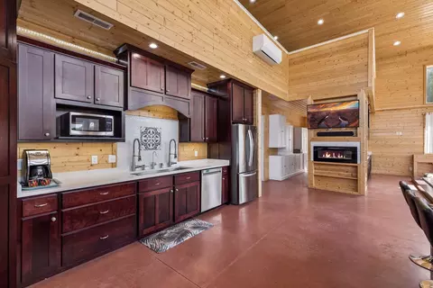 Kitchen - 525 233rd St, Baldwin, WI 54002 photo 6 of 6