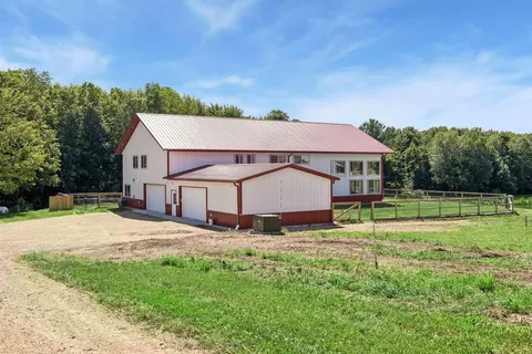 Exterior - 525 233rd St, Baldwin, WI 54002 photo 7 of 8