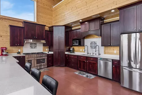 Kitchen - 525 233rd St, Baldwin, WI 54002 photo 3 of 6