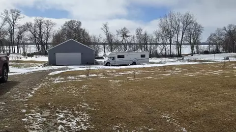 17536 Aaron Hts NW, Evansville, MN 56326