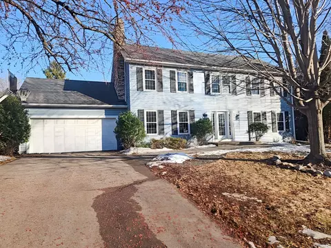 4520 Juneau Ln N, Plymouth, MN 55446