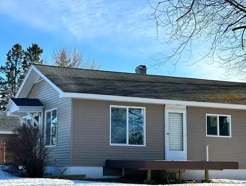 402 Kent Rd, Hoyt Lakes, MN 55750