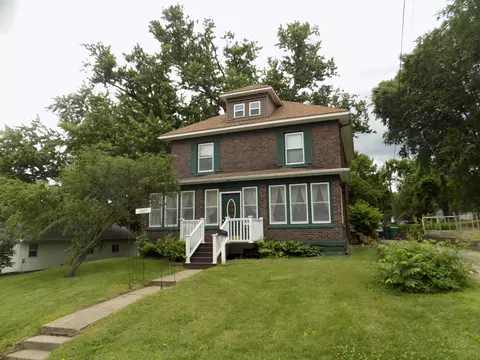1009 South St, Jackson, MN 56143
