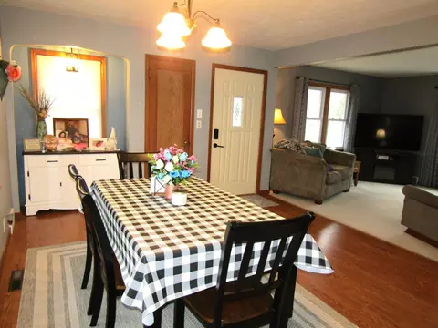 Dining - 215 7th St, Dawson, MN 56232 photo 2 of 3