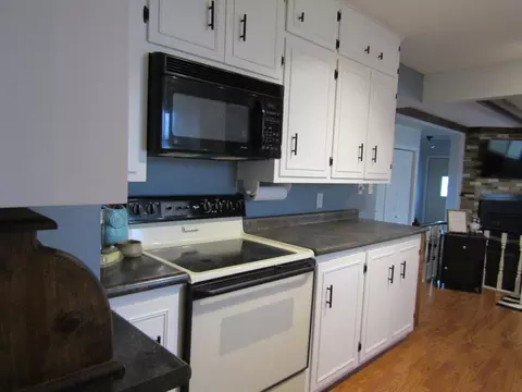 Kitchen - 215 7th St, Dawson, MN 56232 photo 5 of 5