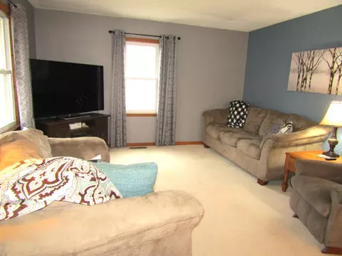 Living - 215 7th St, Dawson, MN 56232 photo 6 of 6