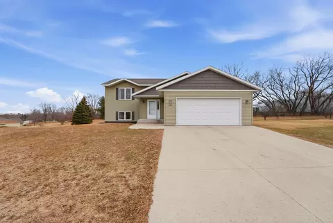 210 Carroll Ct, Paynesville, MN 56362