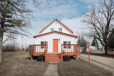 251 Apple St W, Trimont, MN 56176