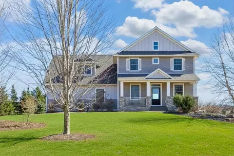 300 Lindsay Rd, Hudson, WI 54016