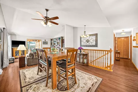 370 Pike Ct, Winsted, MN 55395