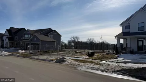 10131 Shadyview Ln N, Maple Grove, MN 55311