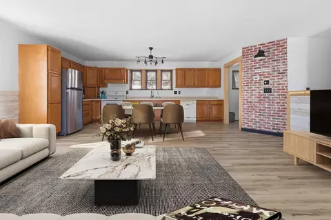 Living - 414 SE 14th St, Brainerd, MN 56401 photo 2 of 5