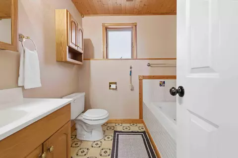 Bath - 414 SE 14th St, Brainerd, MN 56401 photo 3 of 3