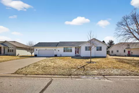 605 Willers Ct, Lake City, MN 55041
