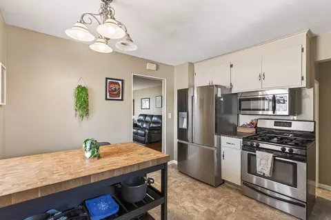 Kitchen - 126 Hayden Lake Rd E, Champlin, MN 55316 photo 2 of 4