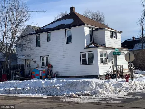 101 E 18th St, Hibbing, MN 55746