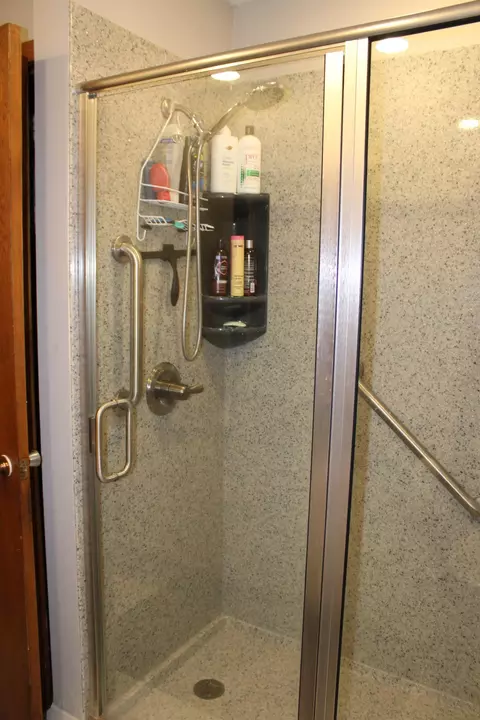 Bath - 33198 540th Ave, Alberta, MN 56207 photo 4 of 4