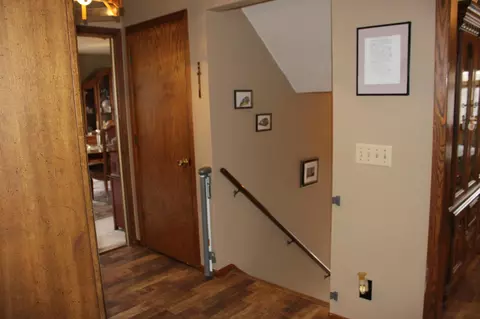 Entry Way - 33198 540th Ave, Alberta, MN 56207 photo 1 of 5