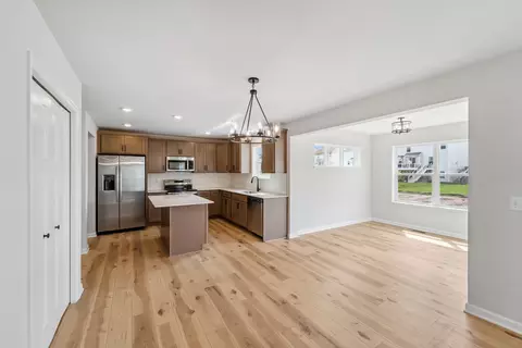 1069 Annagaire Curv, Rosemount, MN 55068