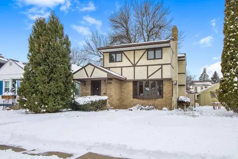 1517 Albert St N, Saint Paul, MN 55108