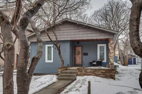515 10th St S, Fargo, ND 58103