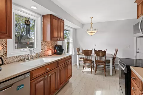 Kitchen - 1324 Valley St, Chaska, MN 55318 photo 5 of 5