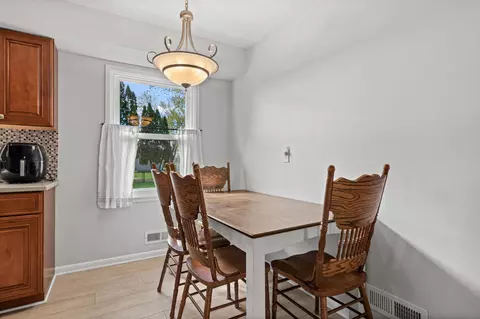 Dining - 1324 Valley St, Chaska, MN 55318 photo 1 of 3