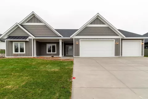 3223 Bella Terra Rd NE, Rochester, MN 55906