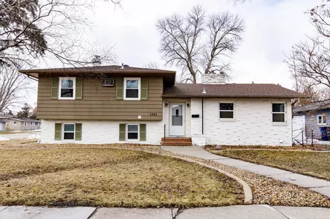 1721 16th St S, Moorhead, MN 56560