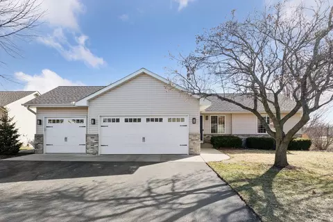 1485 Fireside Rd, Waconia, MN 55387